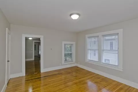 107 Thompson St, Springfield, MA 01109 photo 24