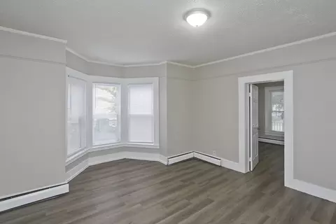 107 Thompson St, Springfield, MA 01109 photo 4