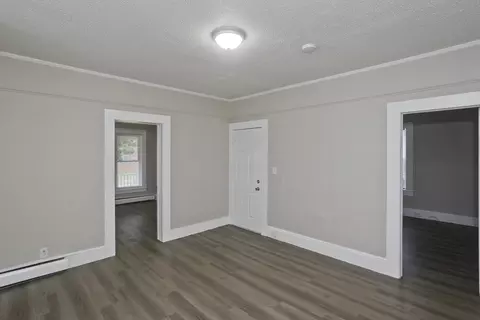 107 Thompson St, Springfield, MA 01109 photo 5