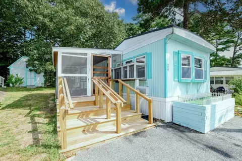24 Kimberly Ct, Wareham, MA 02571