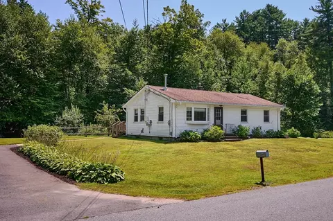 68 Harris St, Granby, MA 01033