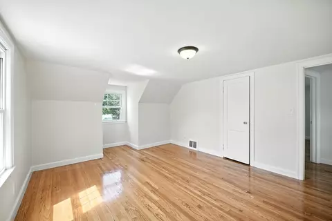 17 Marquette St, Springfield, MA 01104 photo 21