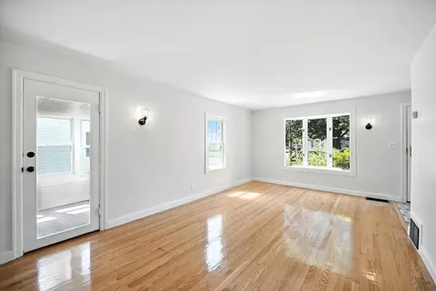 17 Marquette St, Springfield, MA 01104 photo 14