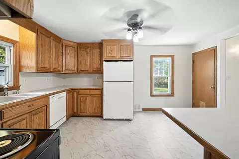 17 Marquette St, Springfield, MA 01104 photo 18