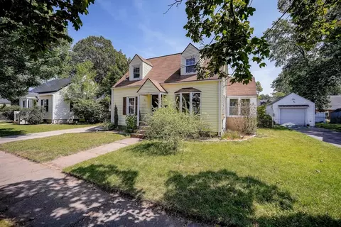 17 Marquette St, Springfield, MA 01104 photo 3