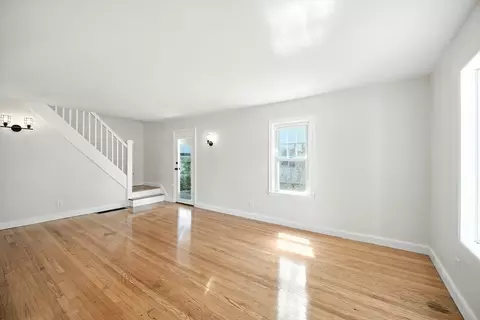 17 Marquette St, Springfield, MA 01104 photo 11
