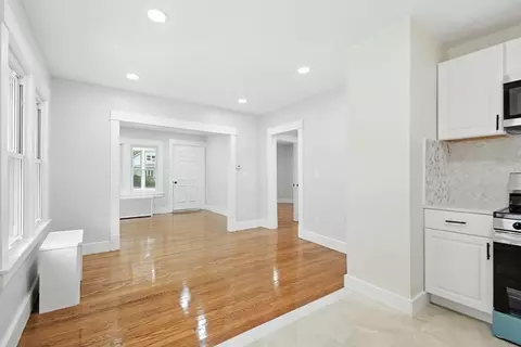 116 Merida St, Springfield, MA 01104 photo 15