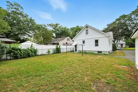 116 Merida St, Springfield, MA 01104 photo 34