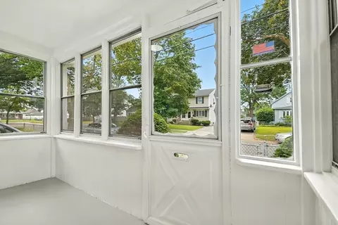 116 Merida St, Springfield, MA 01104 photo 5