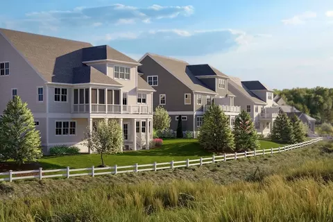 82 Miter Dr #2-1, Plymouth, MA 02360