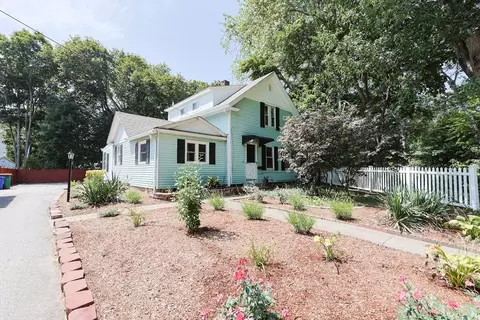 22 Florence St, Attleboro, MA 02703