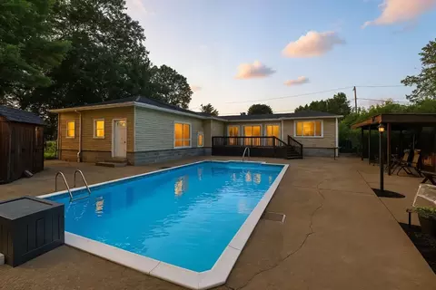 158 Chudy St, Three Rivers, MA 01080