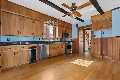 41 Centre St, Winthrop, MA 02152 photo 10