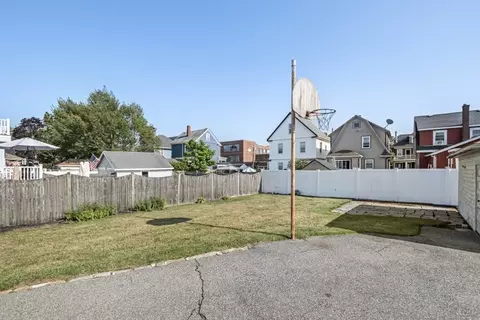 41 Centre St, Winthrop, MA 02152 photo 27