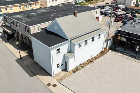 241-243 N Main St, Mansfield, MA 02048
