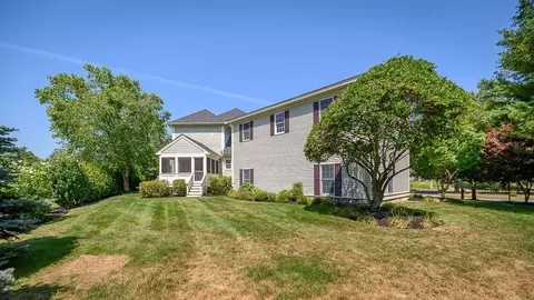17 Patton Dr, Hamilton, MA 01982 photo 3