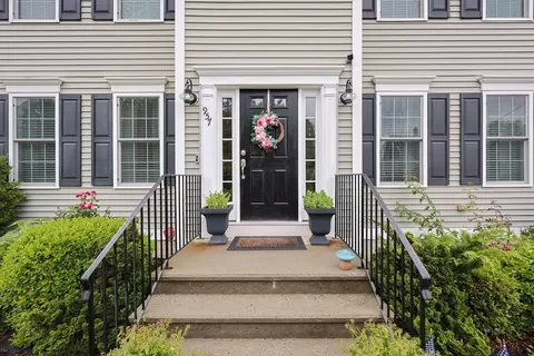 957 Glen St, New Bedford, MA 02745