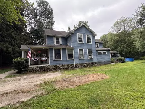 33 Spencer St, Millis, MA 02054 photo 3