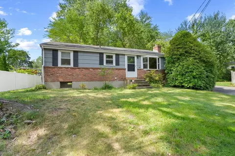 14 Grant St Ext, Framingham, MA 01702