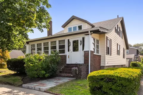 45 Moffat Rd, Quincy, MA 02169