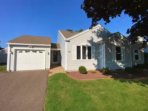 101 Alvord Pl #101, South Hadley, MA 01075