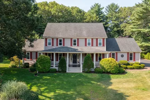 41 High Pines Dr, Kingston, MA 02364