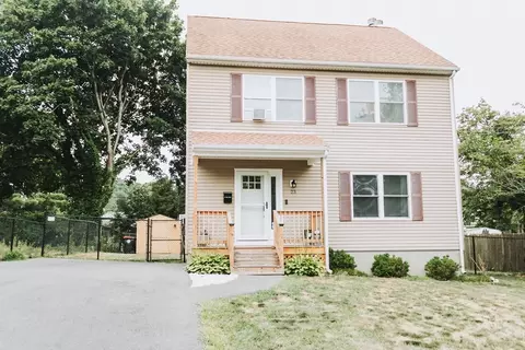 23 Hall St, Brockton, MA 02302