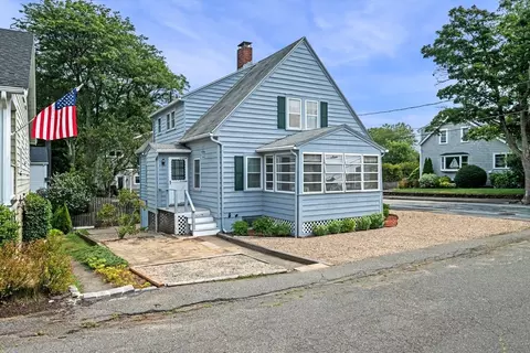 10 Shepard St, Marblehead, MA 01945 photo 4