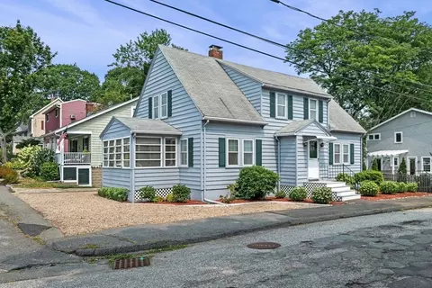 10 Shepard St, Marblehead, MA 01945