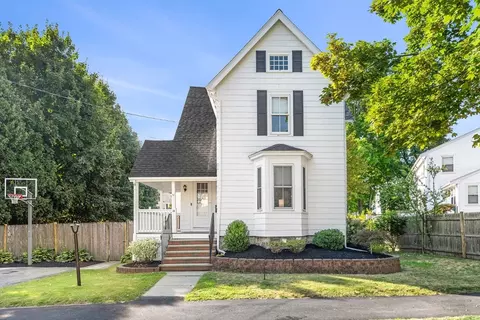 18 Byron St, Wakefield, MA 01880