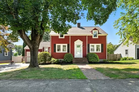 47 Aborn Ave, Wakefield, MA 01880