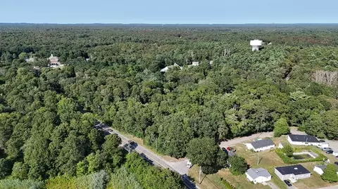 82 Great Neck Rd N, Mashpee, MA 02649 photo 3