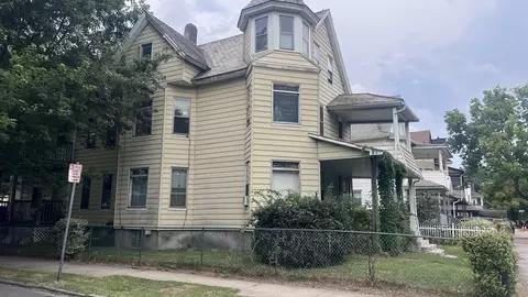 482 Chestnut St, Springfield, MA 01107