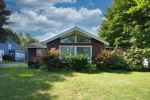 333 Arlington St, Dracut, MA 01826