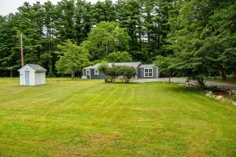 202 West St, Plympton, MA 02367