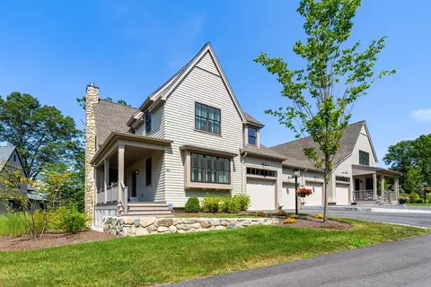 53 Wolcott Woods Ln #53, Milton, MA 02186