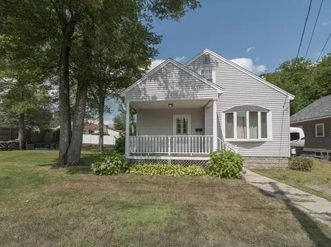 32 Clifton St, Fitchburg, MA 01420