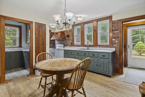 115 Britton St, Raynham, MA 02767 photo 4