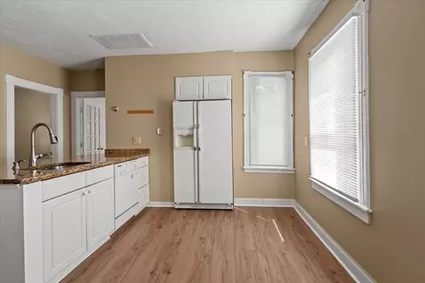 620 Franklin St, Worcester, MA 01604 photo 11