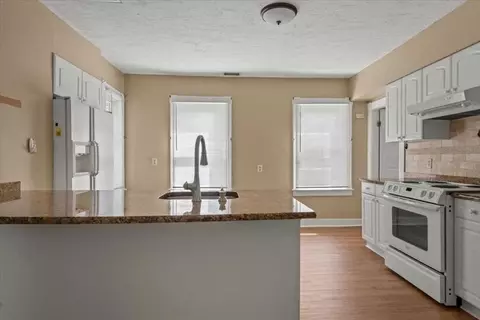 620 Franklin St, Worcester, MA 01604 photo 9