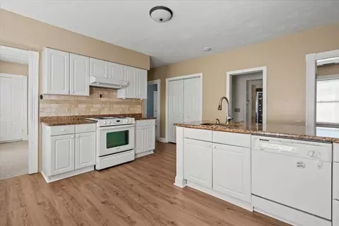 620 Franklin St, Worcester, MA 01604 photo 10