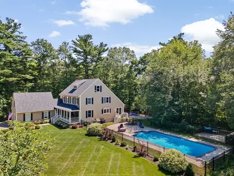 76 Union St, Hanson, MA 02341