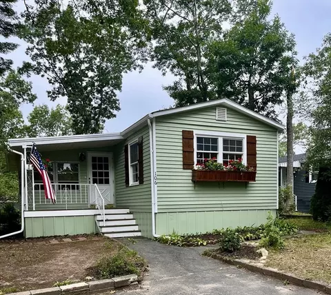 106 Dolittle Ln, Wareham, MA 02576