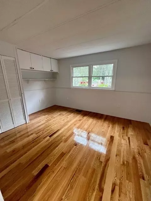 106 Dolittle Ln, Wareham, MA 02576 photo 11
