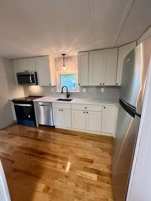 106 Dolittle Ln, Wareham, MA 02576 photo 17