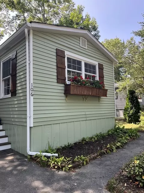 106 Dolittle Ln, Wareham, MA 02576 photo 3