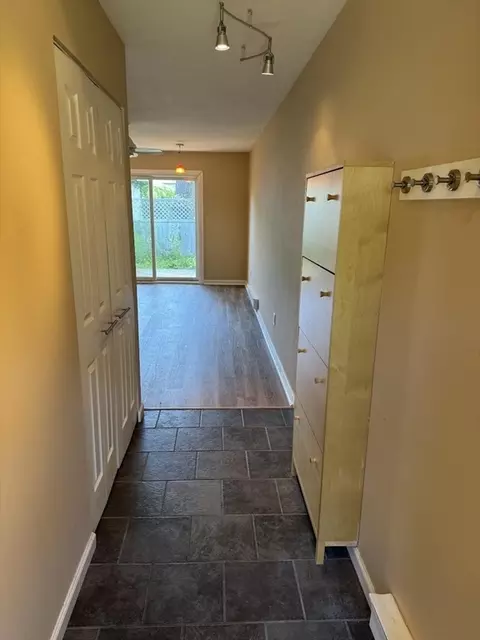 Entry Way - 170 E Hadley Rd #80, Amherst, MA 01002 photo 1 of 2