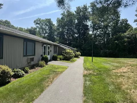 170 E Hadley Rd #80, Amherst, MA 01002