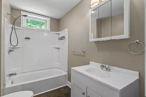 Bath - 149 E Broadway, Gardner, MA 01440 photo 1 of 2