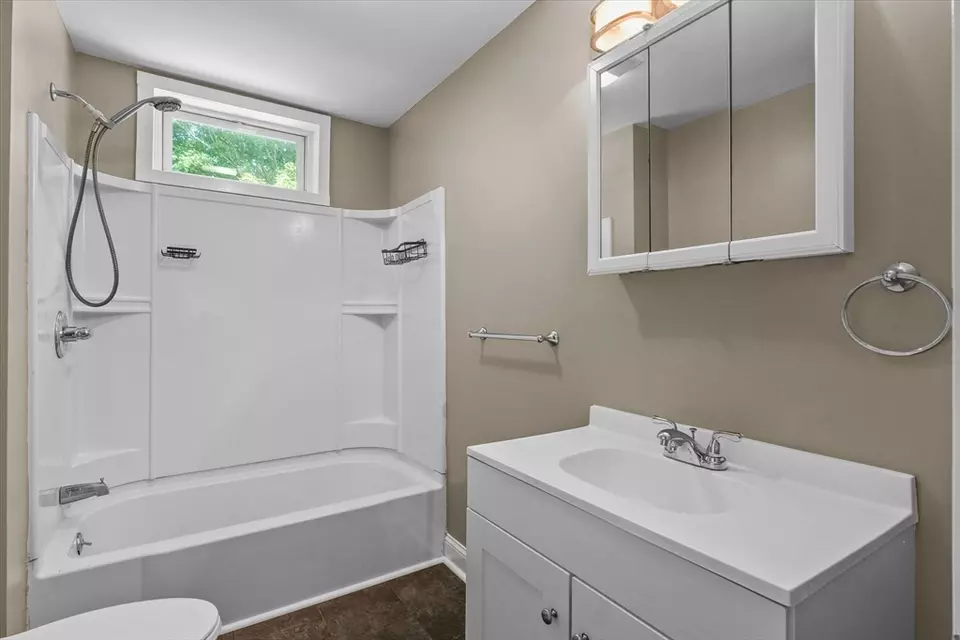 Bath - 149 E Broadway, Gardner, MA 01440 photo 1 of 2